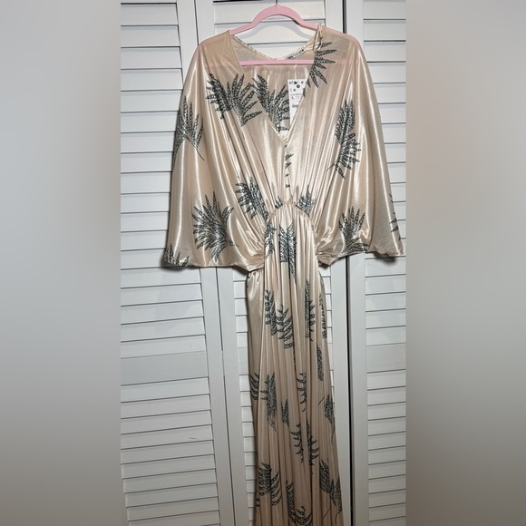 NWT Zara Wrinkled Effect Printed Satin Maxi Dress in Ecru, Size Large - Picture 3 of 8